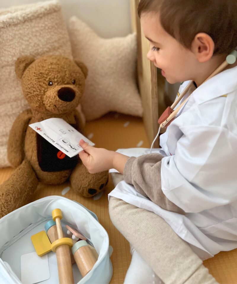 Laste loovust arendav arstikomplekt