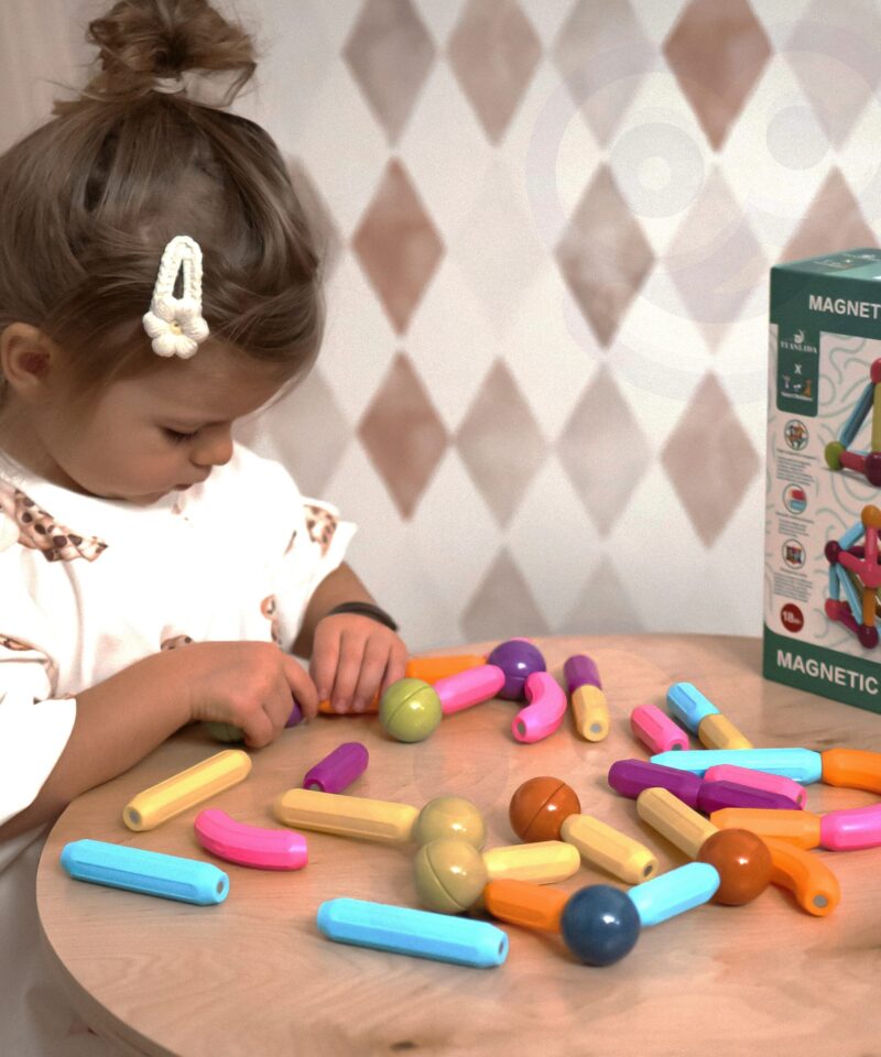 Turvalised ehitusklotsid väikestele kätele