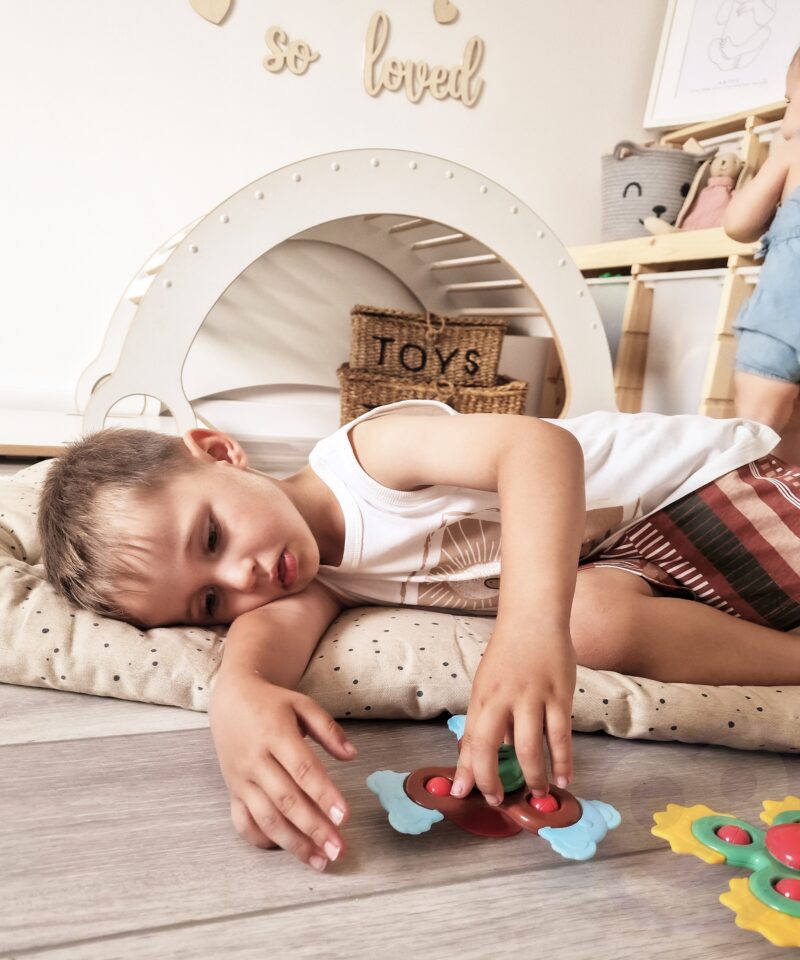 Lastele mõeldud värvikirevad spinnerid