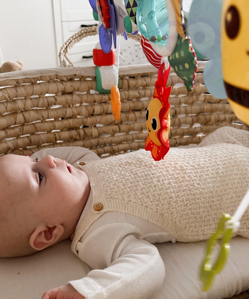 Tigu ripats mängukaare küljes