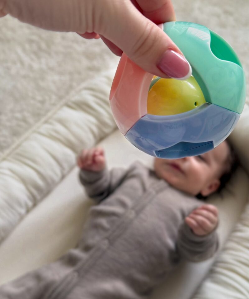 Ohutu ja praktiline beebide mänguasi