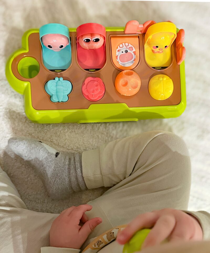 Pop-up mehhanismiga mänguasi lastele