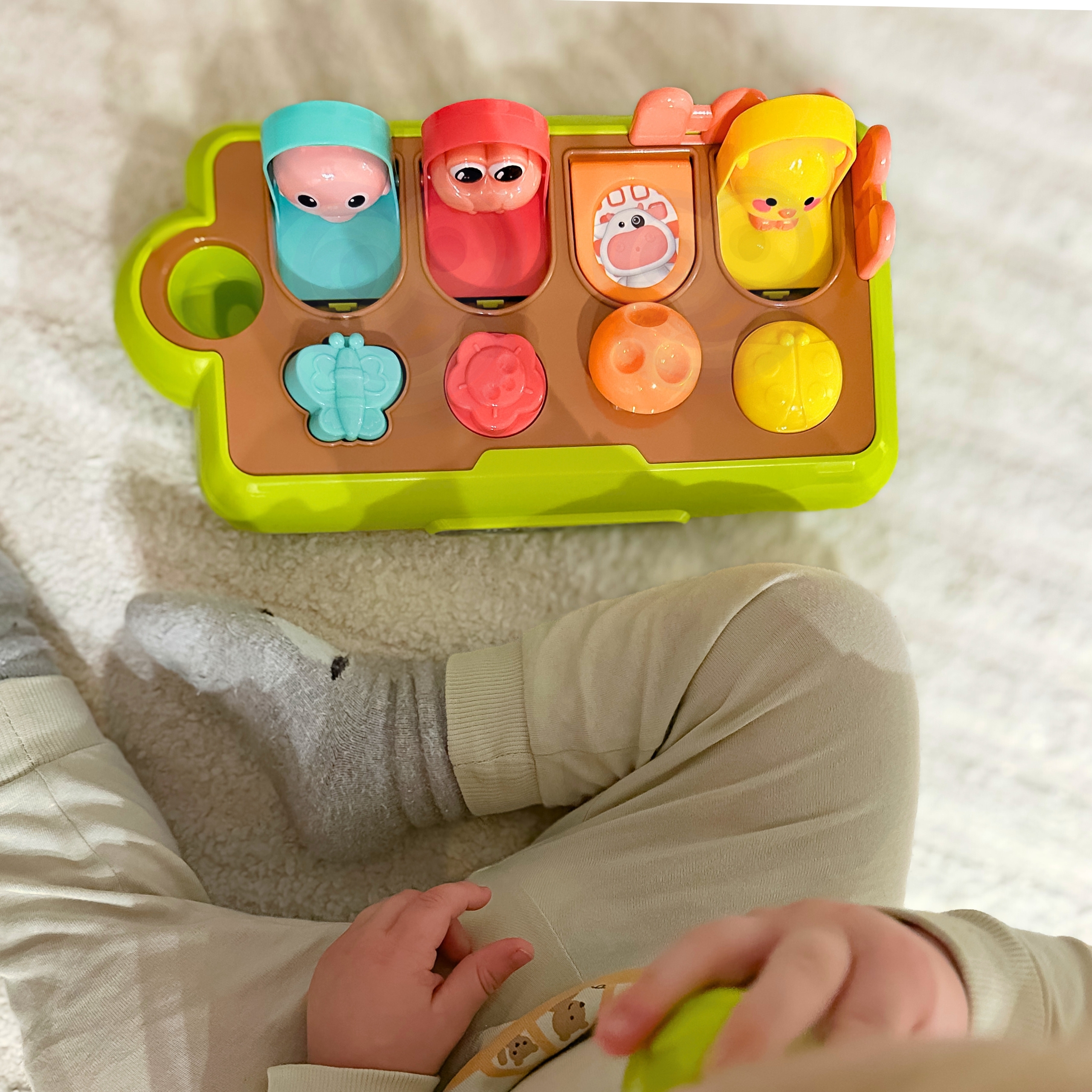 Pop-up mehhanismiga mänguasi lastele