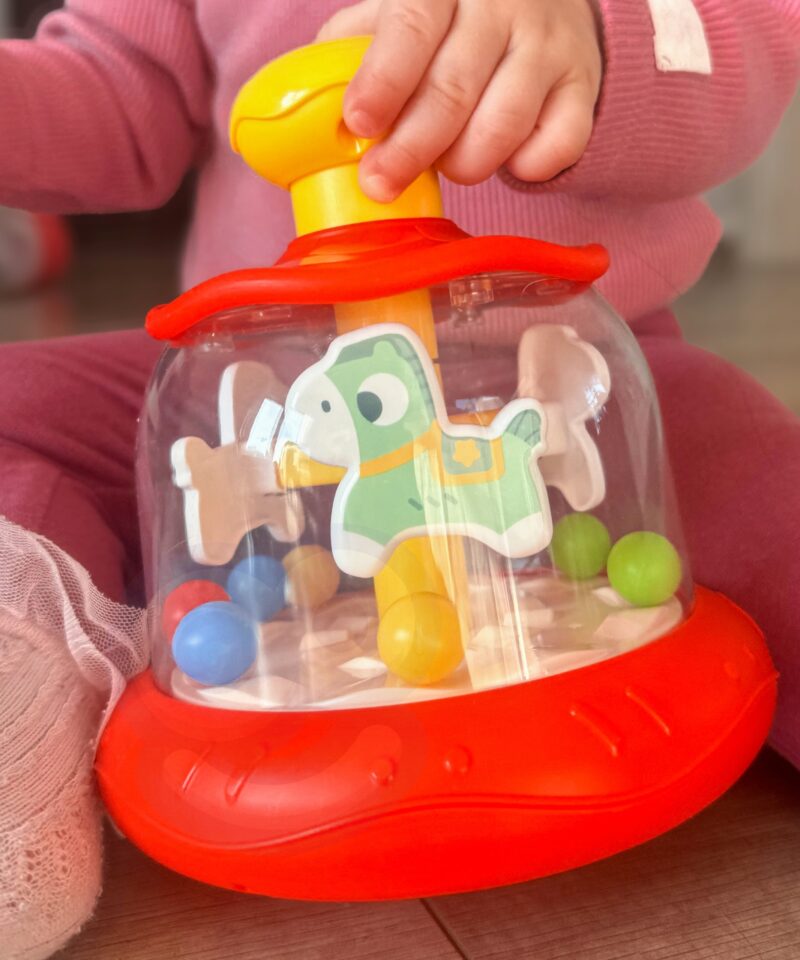 Interaktiivne pöörlev karussell