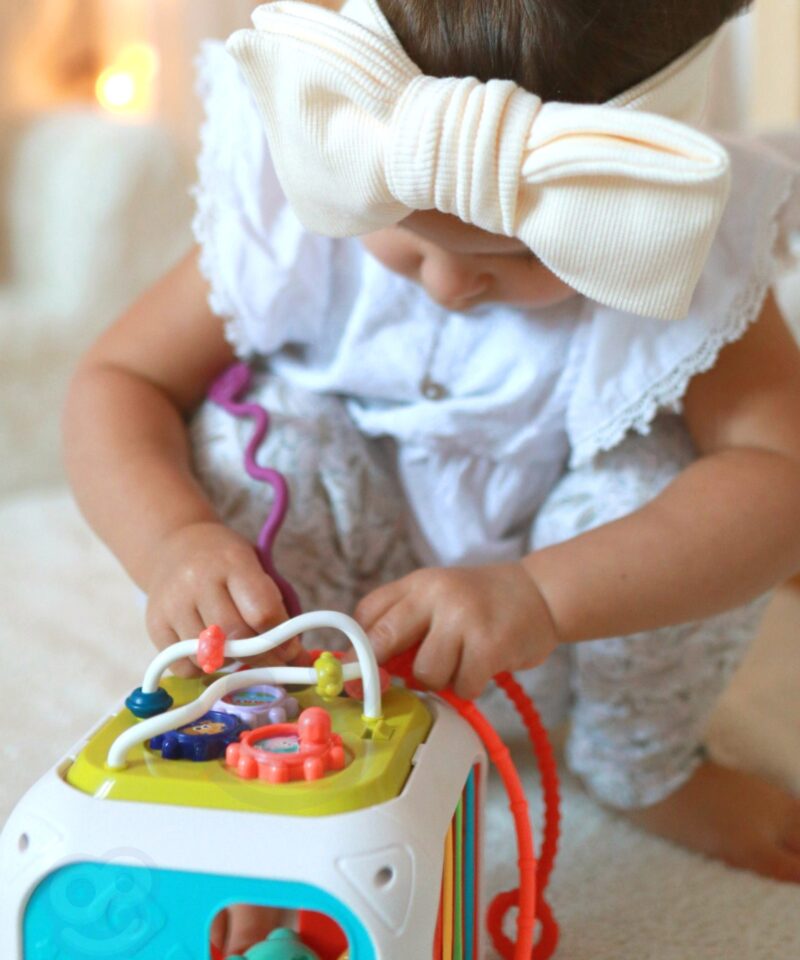 Beebide arenduskast koos mini-ksülofoniga