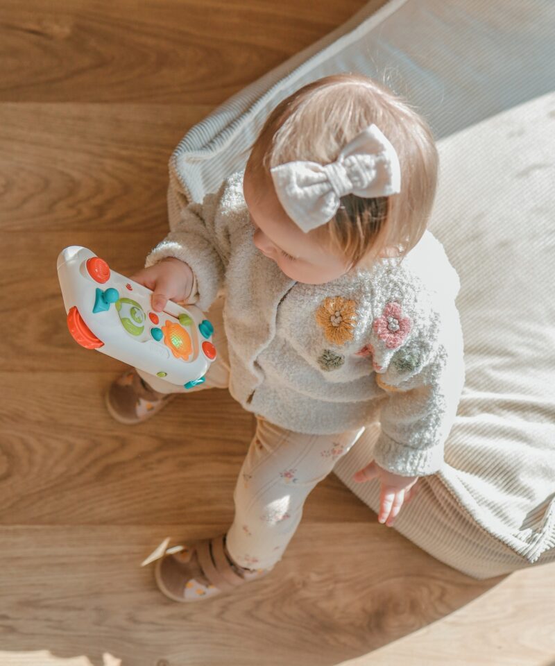 Arendav mänguasi helide ja valgusega