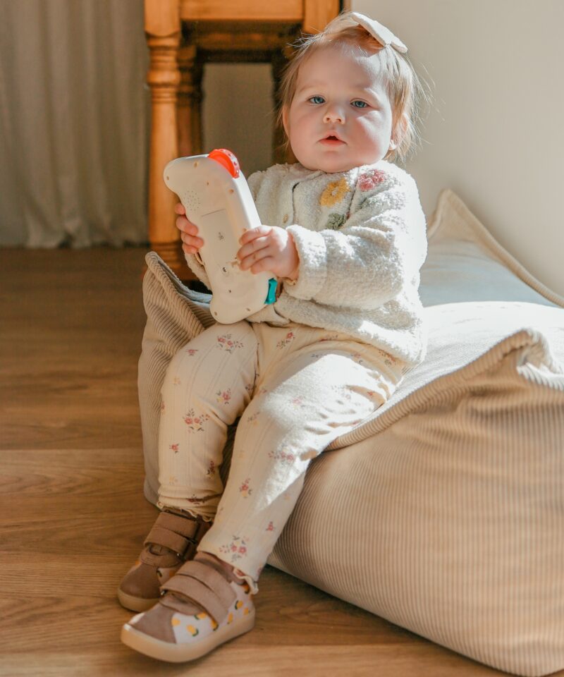 Arendav mänguasi helide ja valgusega