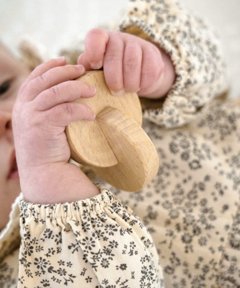 Kõrge kontrastiga sensoorne mänguasi