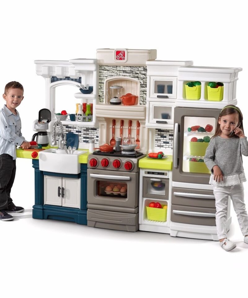 Mänguköök valgustusega ahju ja külmikuga