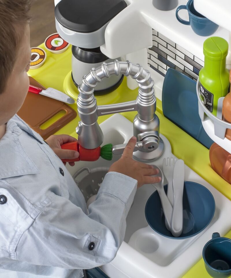 Lastele ohutu mänguköök