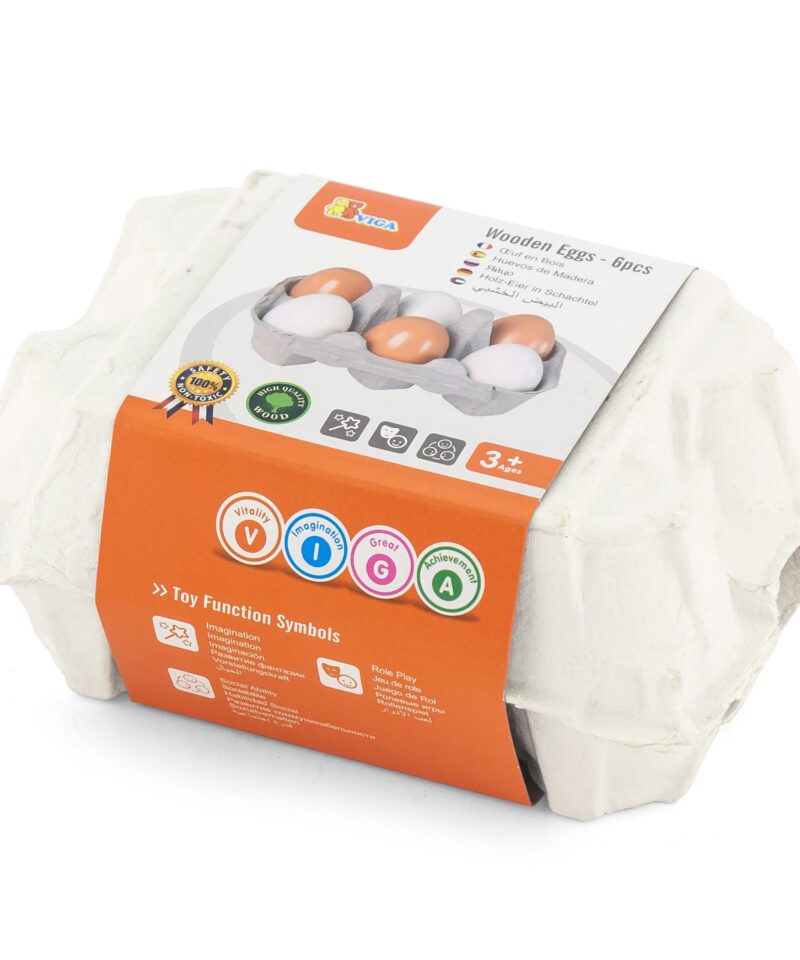 Lapsed mängimas puidust munadega