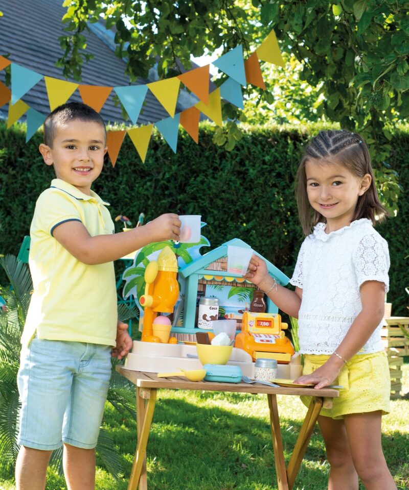 Jäätisemasina ja vahvlijäätiste komplekt