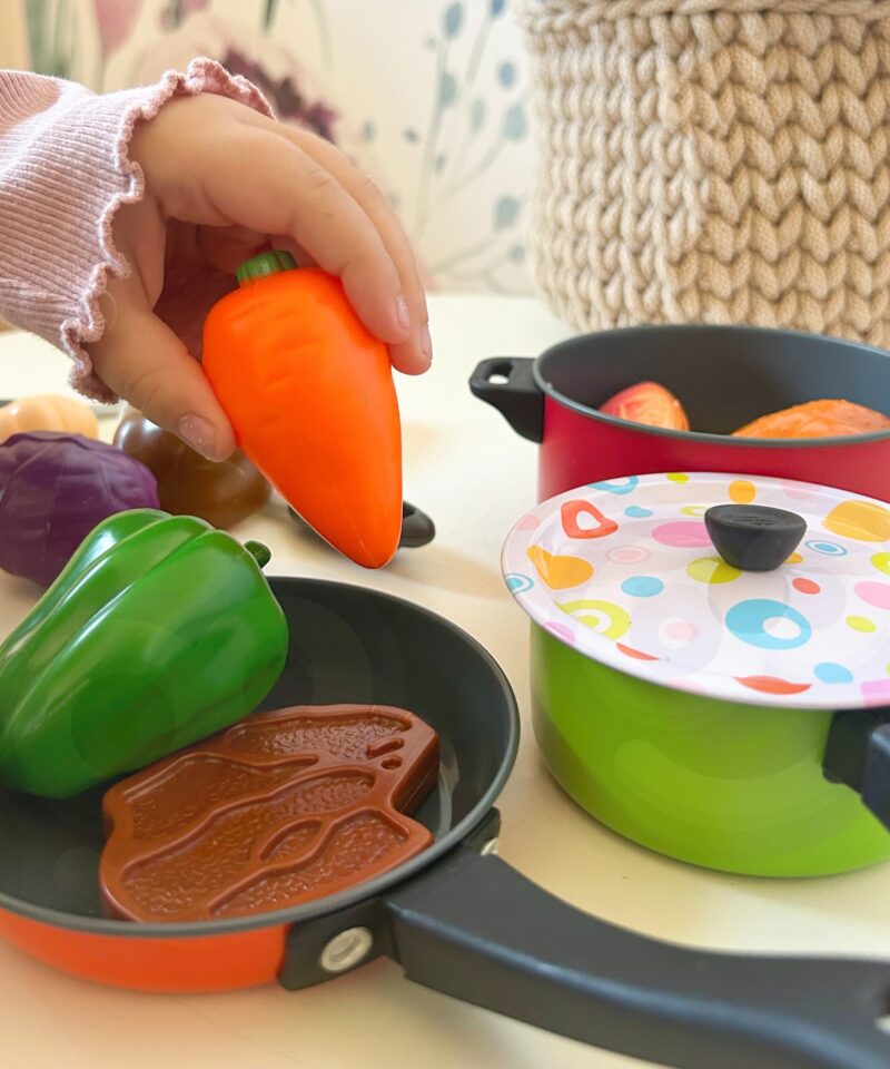 Mängukomplekt väikestele kokkadele