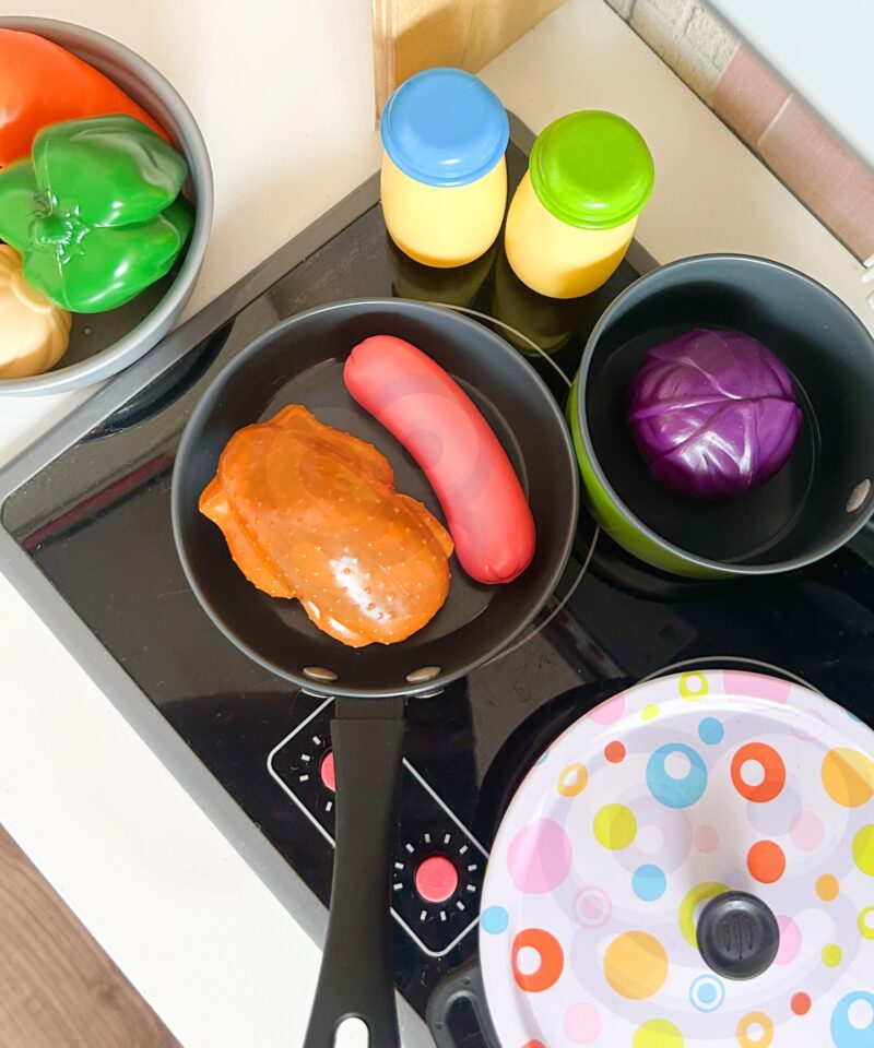 Realistlik mänguköögikomplekt