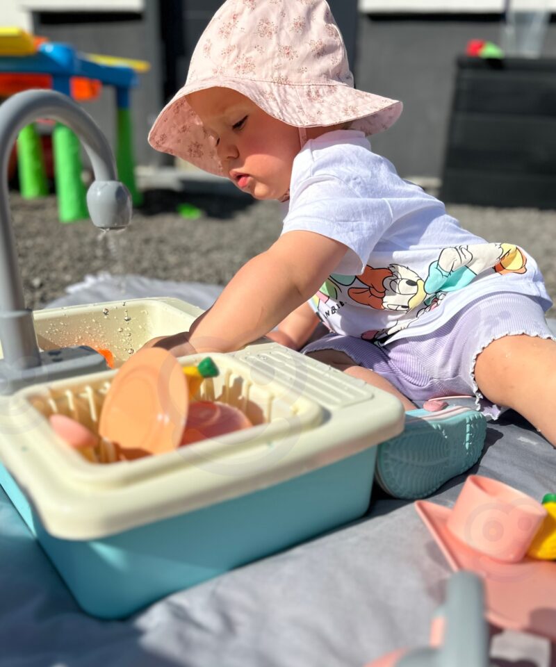 Veefunktsiooniga mänguköök