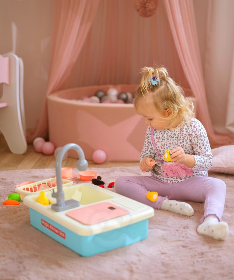 Värvikas lastemänguköök