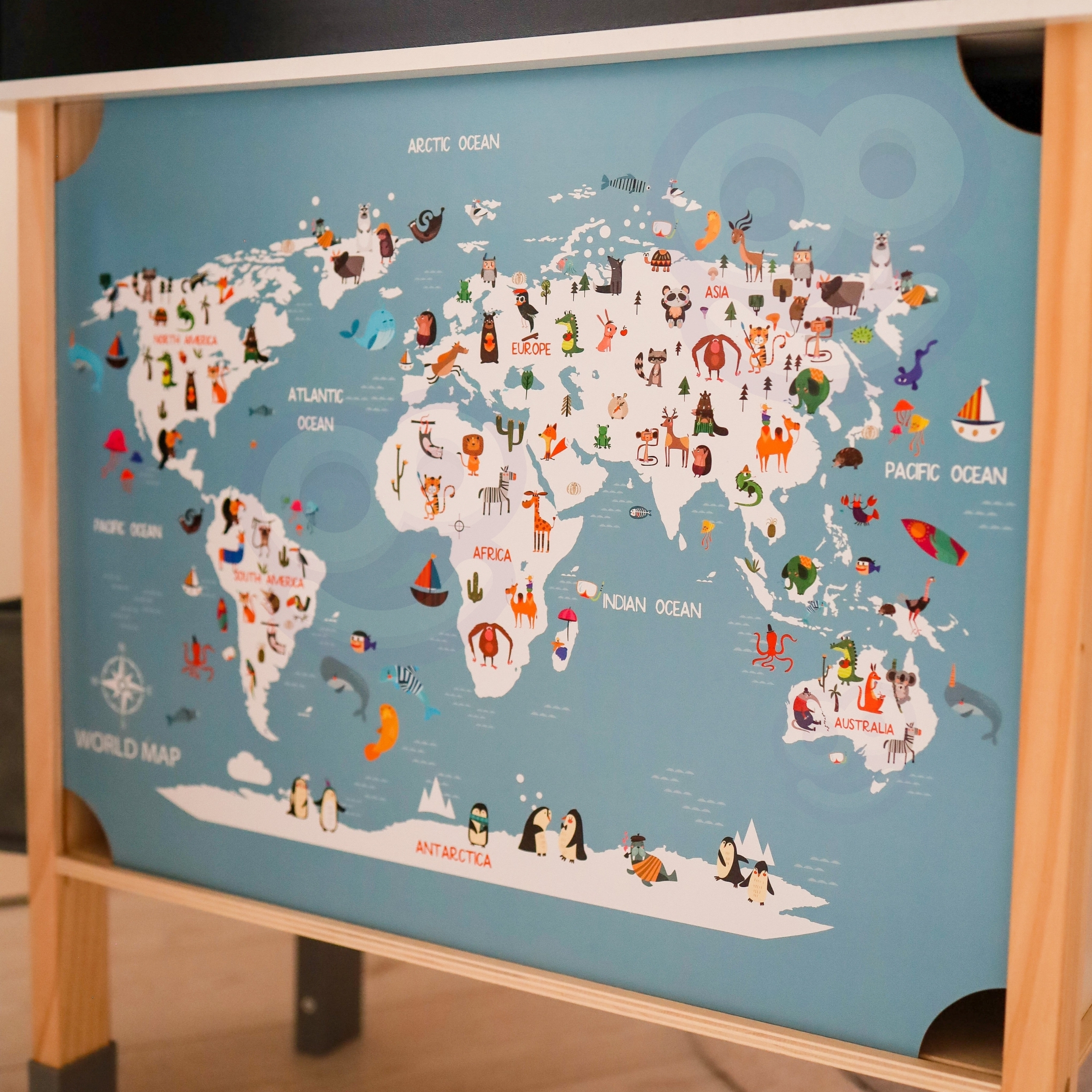 Puidust köök koos lisatarvikutega