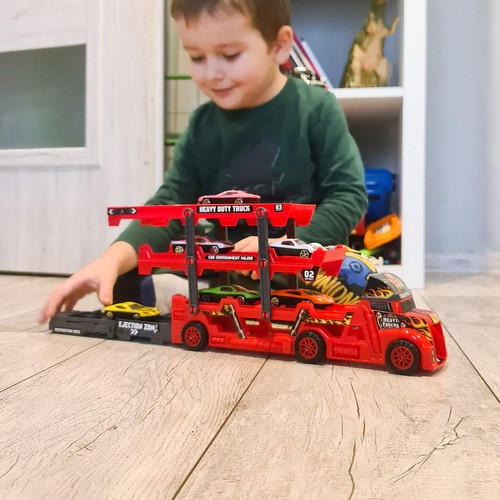 Kvaliteetne mänguauto komplekt