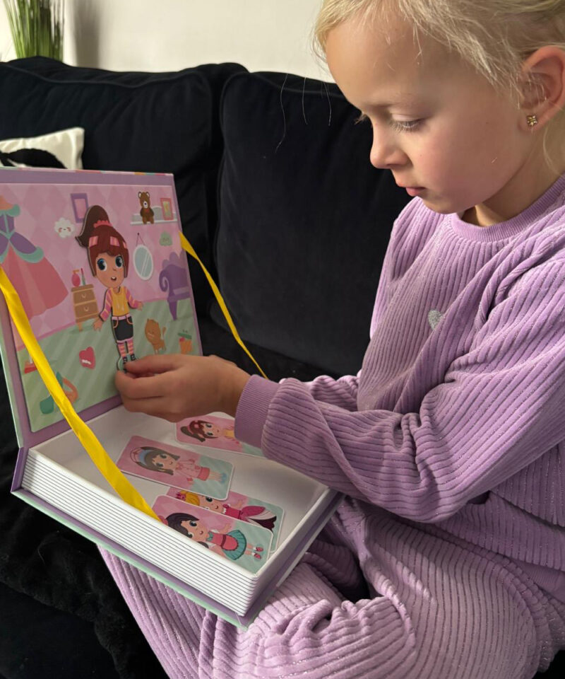 Magnetiline tahvel ja 51 magnetit