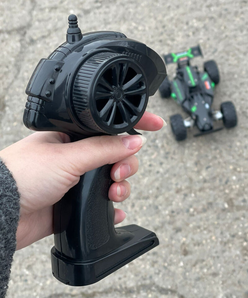 Kummist rattad ja pikk juhtimisulatus