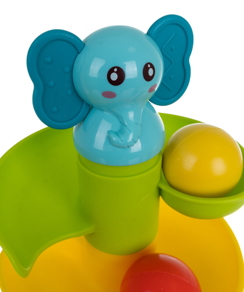 Värvilised pallid kaasas mängutorniga