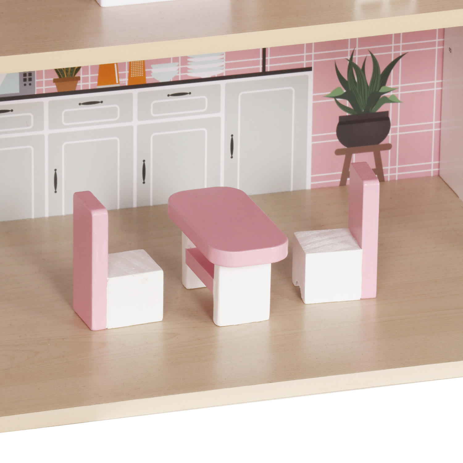 Kolmekorruseline nukumaja rõduga