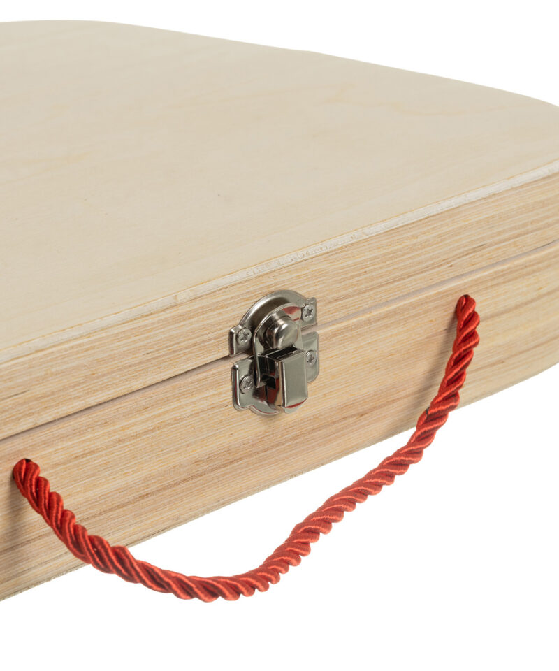 Kaasaskantav puidust tööriistakast lastele