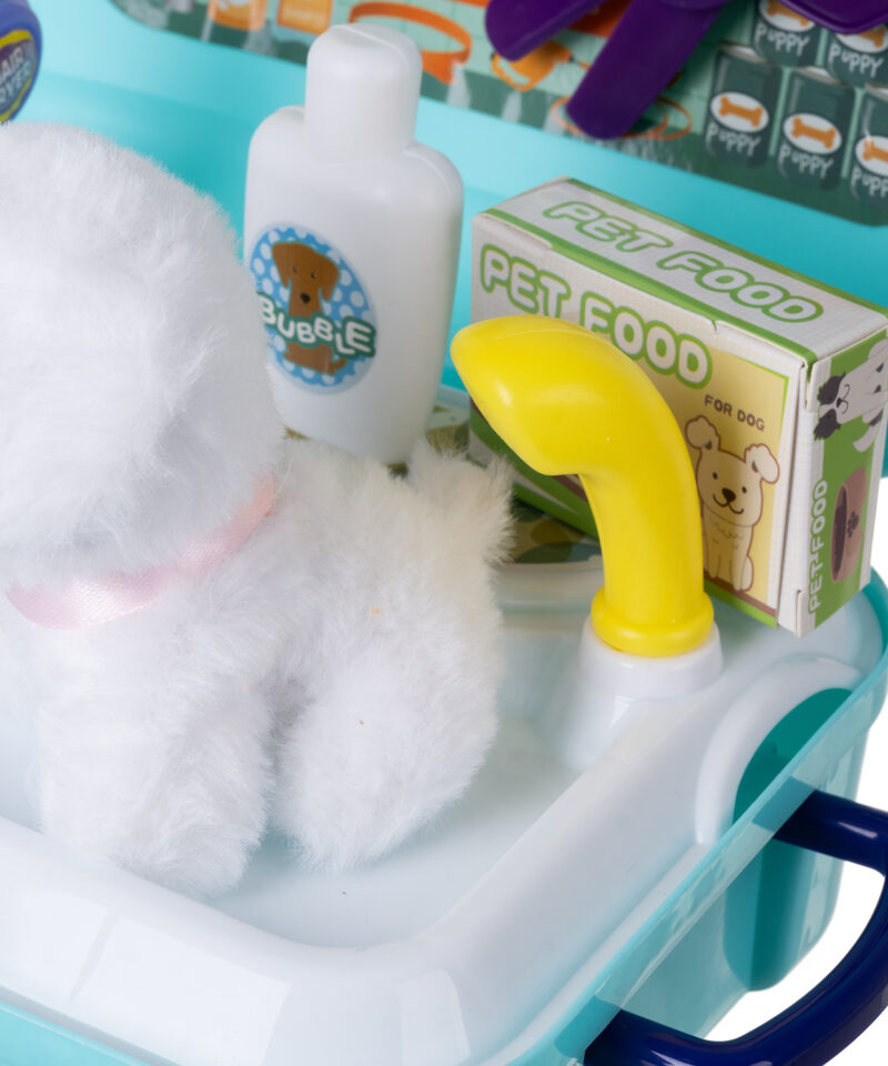 Seljakott hooldusvahenditega lastele