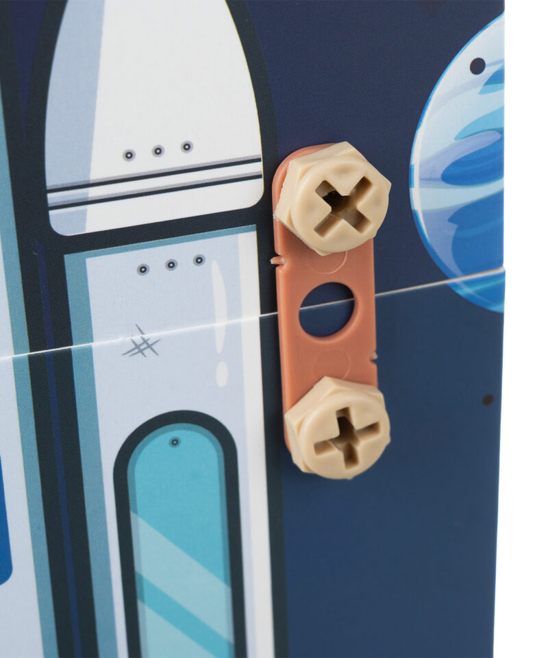 Komplekti kuuluvad tööriistad ja klotsid