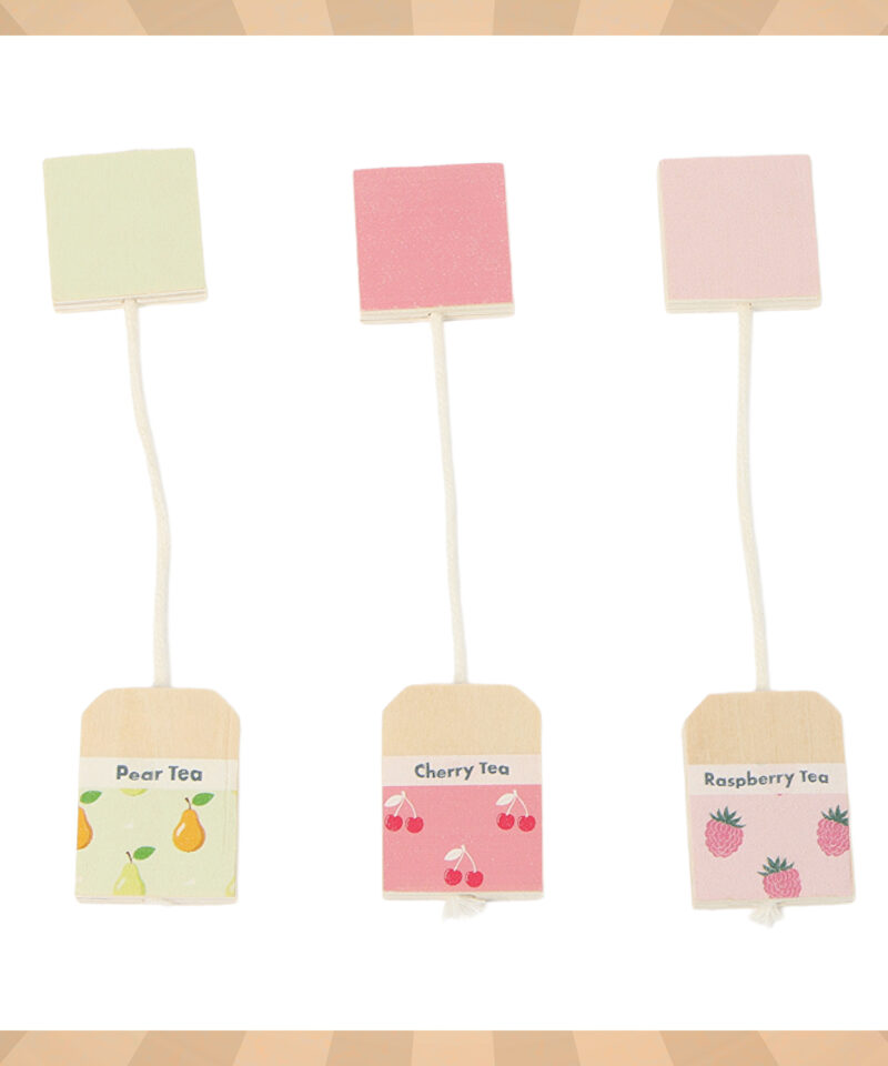 Puidust teekann ja tassid komplektis