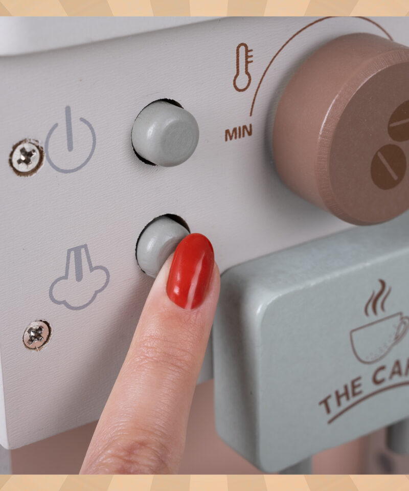 Rollimängude kohvimasin lastele