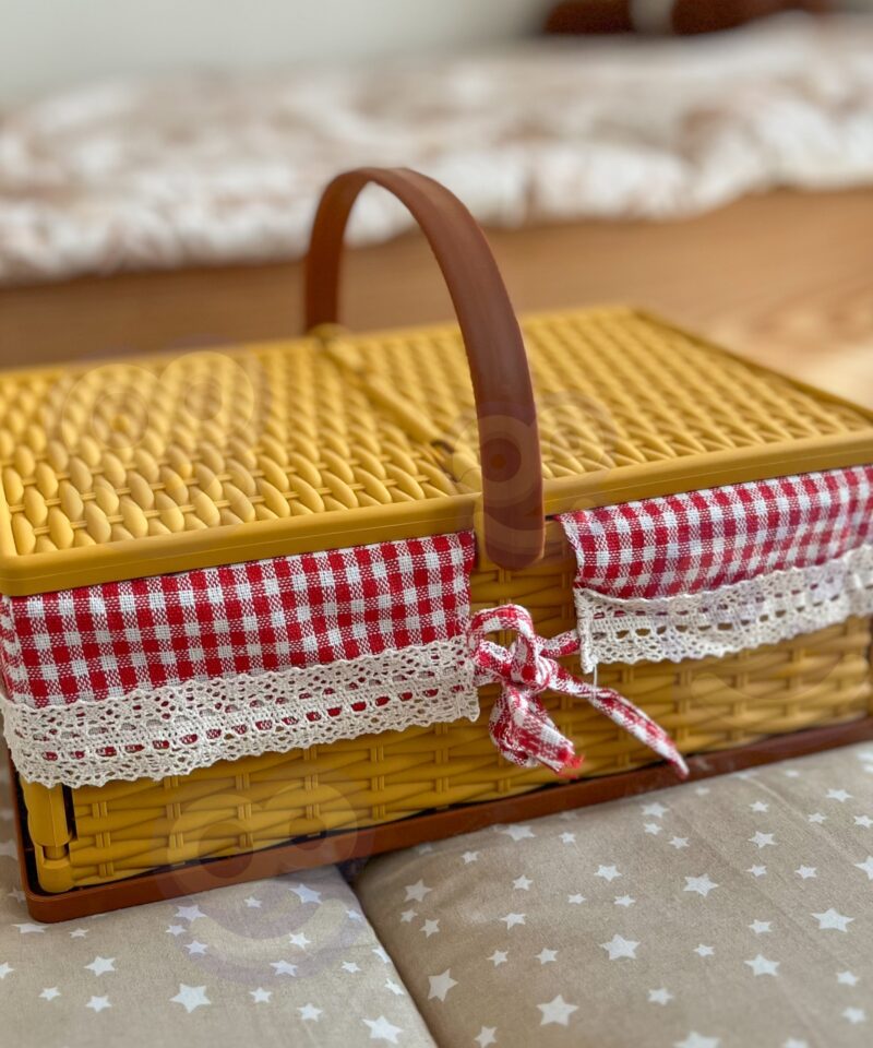 Mängukorv realistlike detailidega