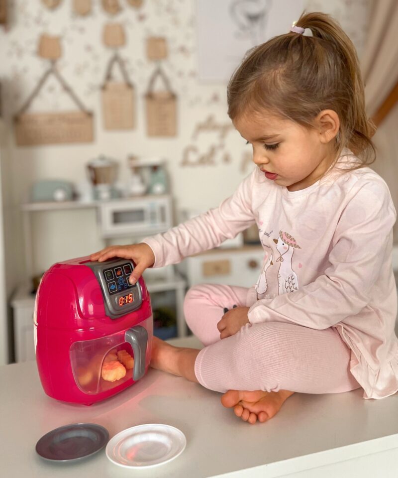 Värvikas ja pilkupüüdev õhufritüür