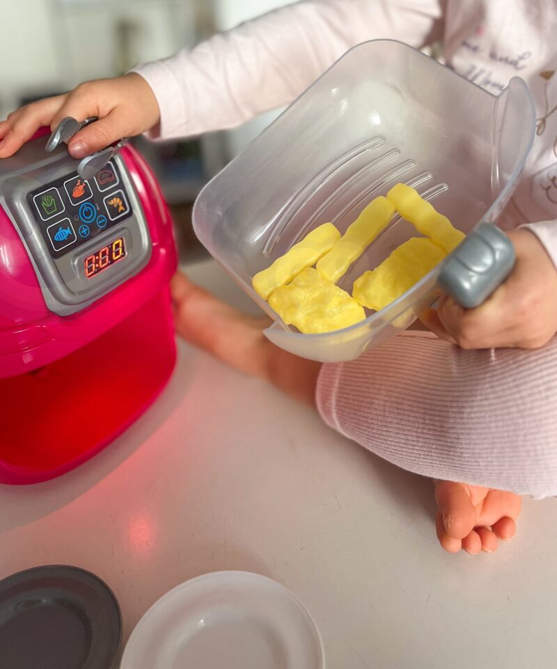 Lastele mõeldud interaktiivne fritüür