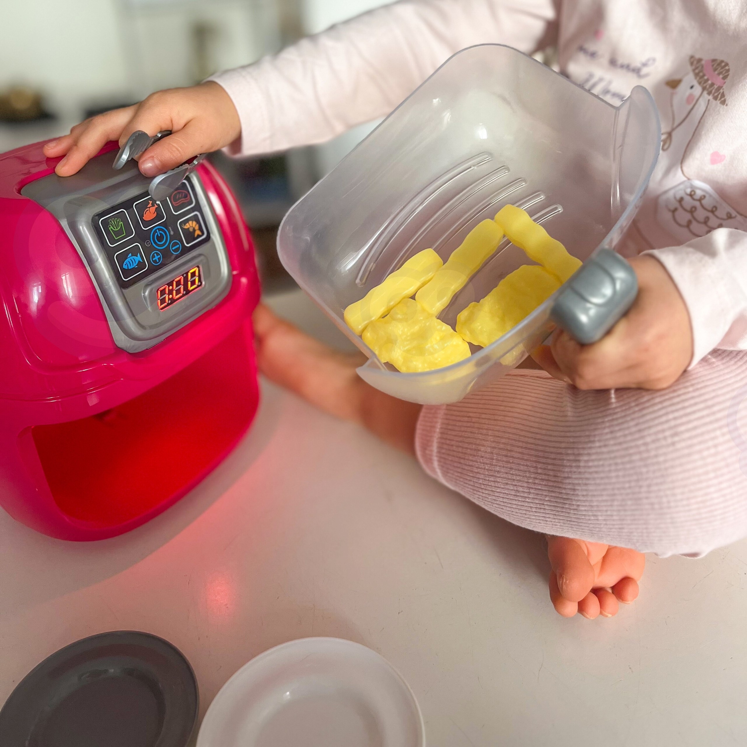 Lastele mõeldud interaktiivne fritüür