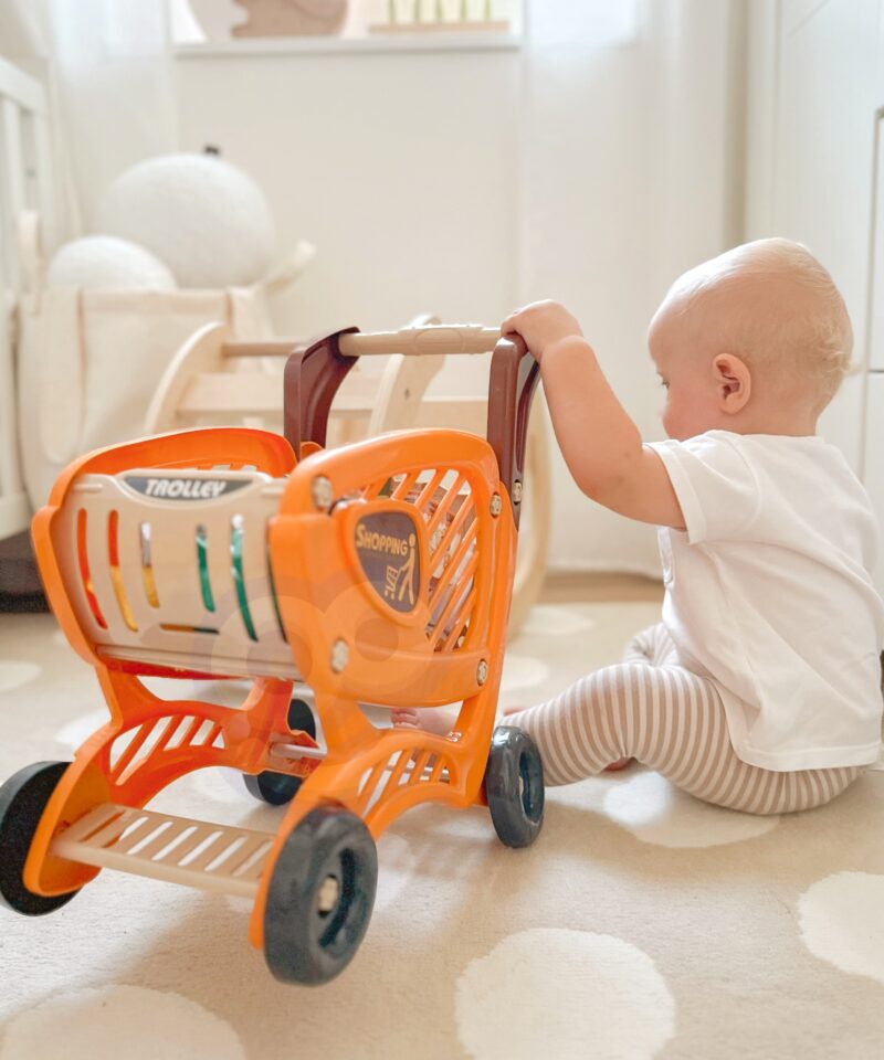 Ostukorv lastele mängimiseks