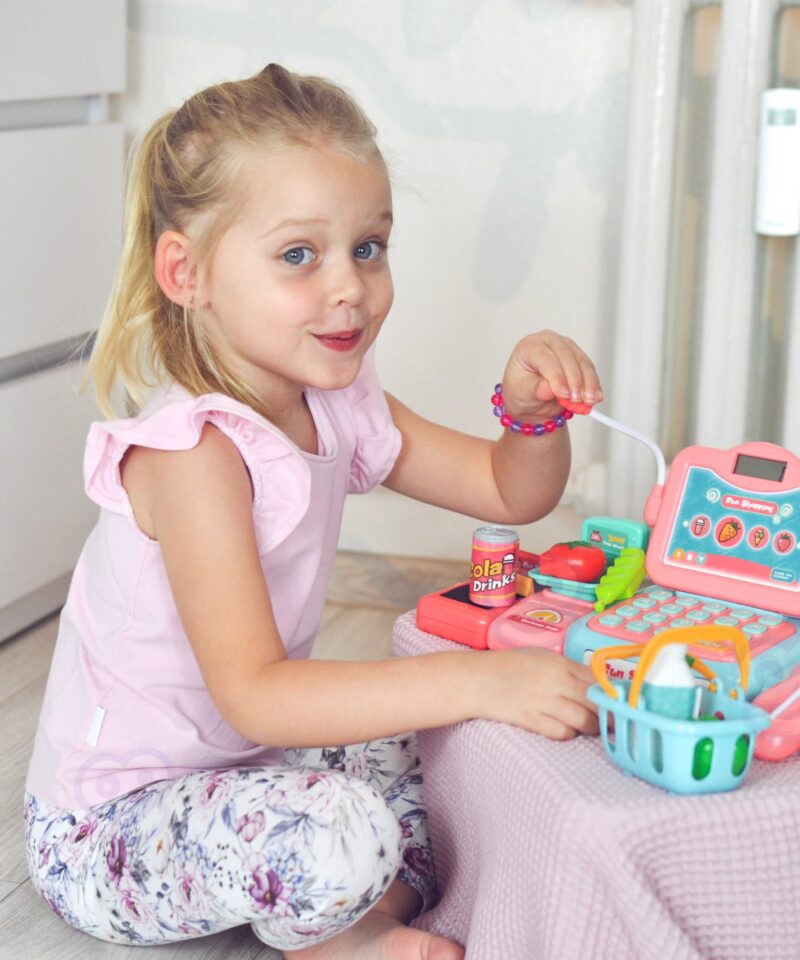 Arendav mängukassa lastele