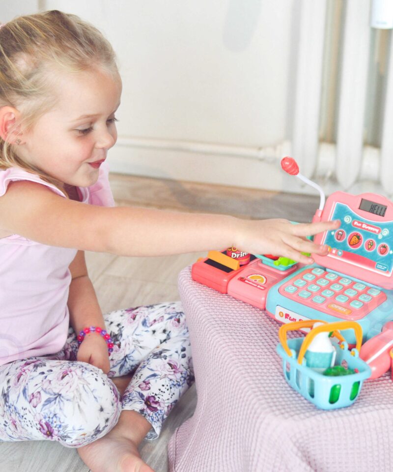 Mängukassa realistlike helidega