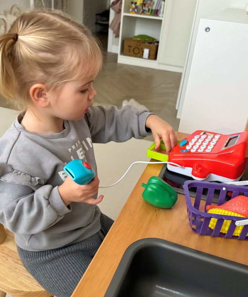 Lastele mõeldud rollimängude komplekt