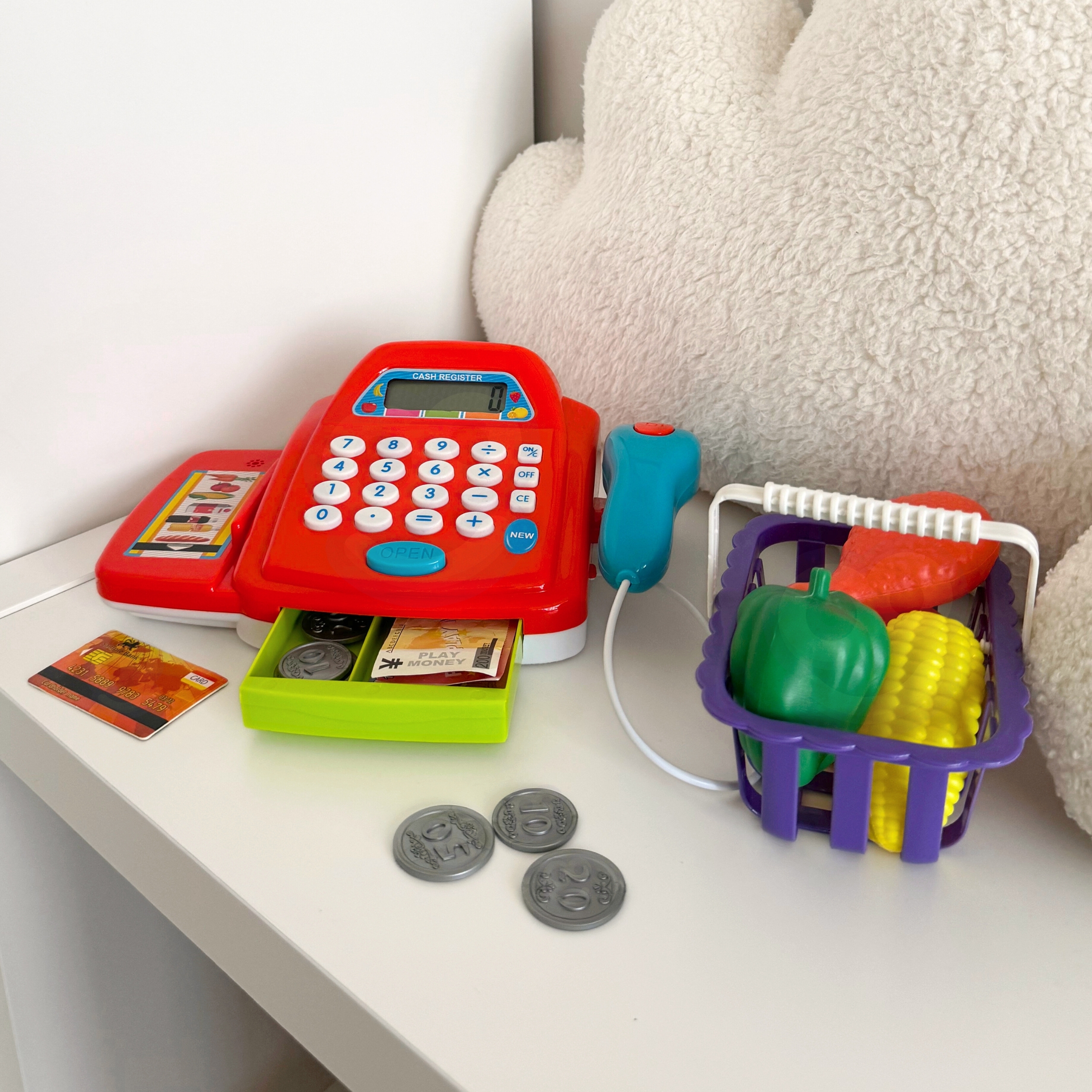 Lastele mõeldud rollimängude komplekt