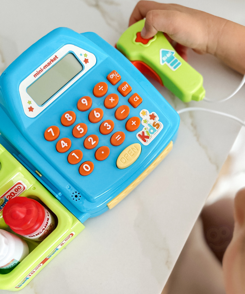 Hariv mängukassa lastele