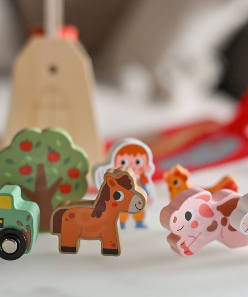 Farmikomplekt koos loomade figuuridega