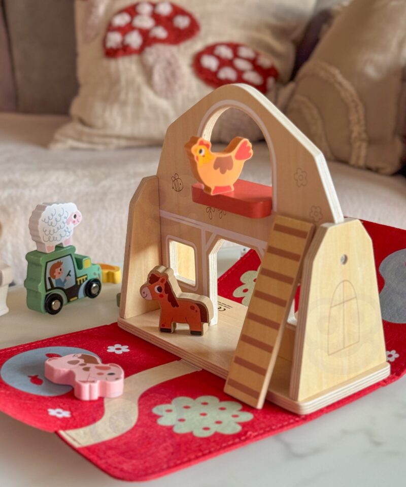 Farmikomplekt koos loomade figuuridega