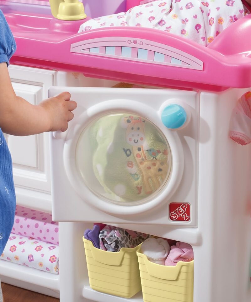 Laste mängunurk hoiukastidega