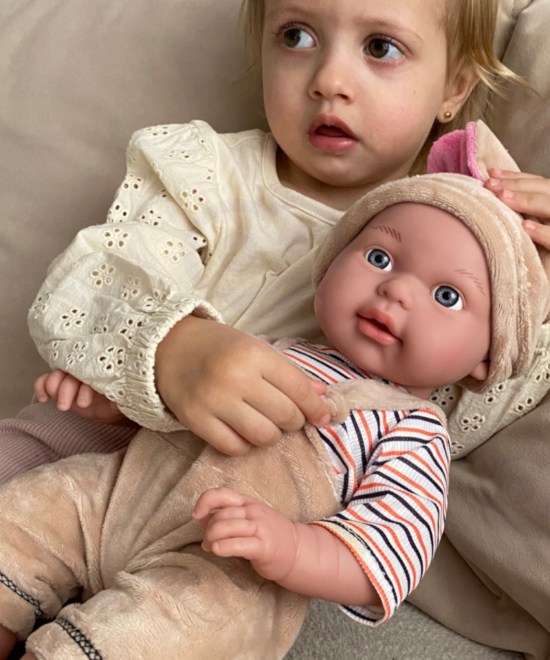 46 cm pikkune beebinukk