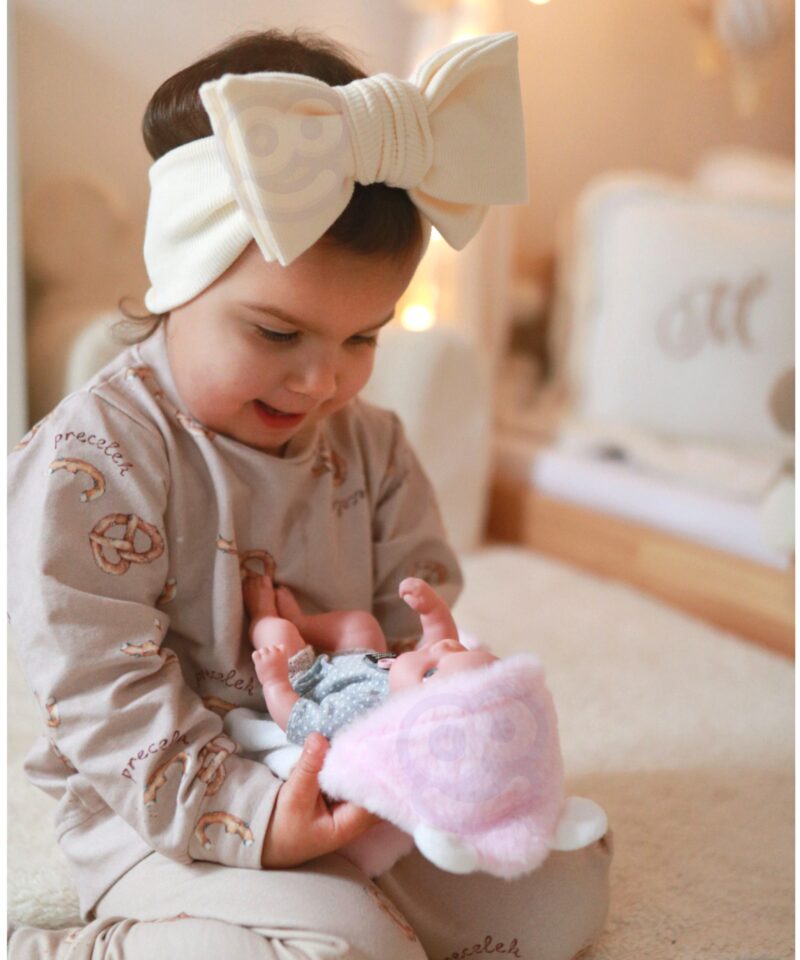 Beebilutt koos pehme tekiga