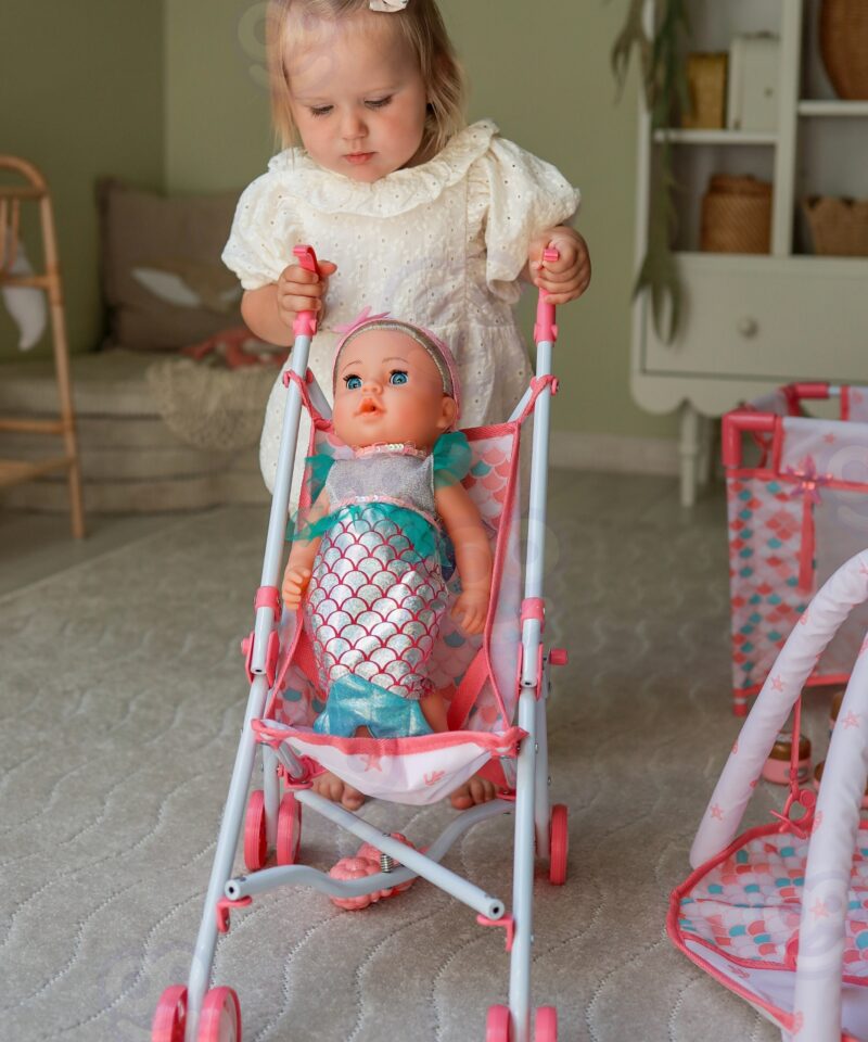 Värviline reisivõrevoodi merineitsi teemal