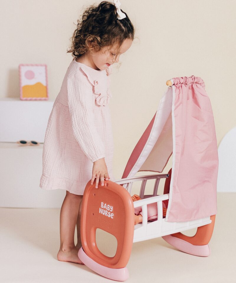 Kaunis nukuvõrevoodi tüdrukutele