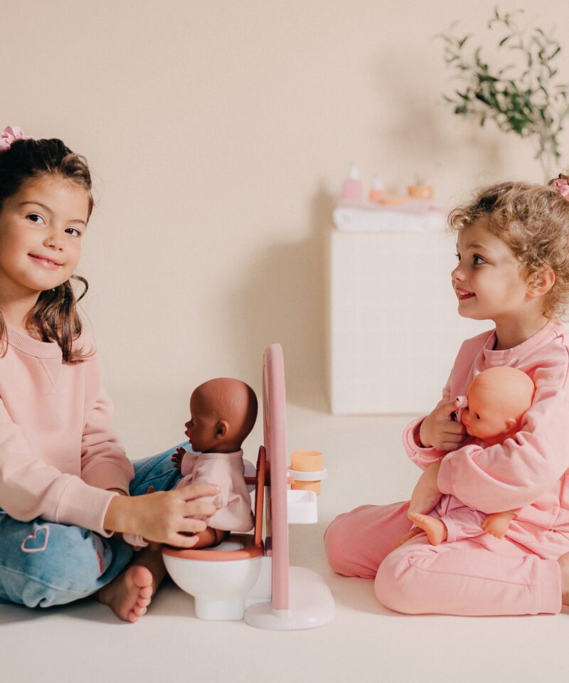 Kaks-ühes nuku tualett ja kraanikauss