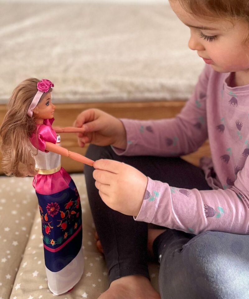 Mehhiko stiilis kleit ja peapael